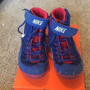 Used men’s wrestling shoes